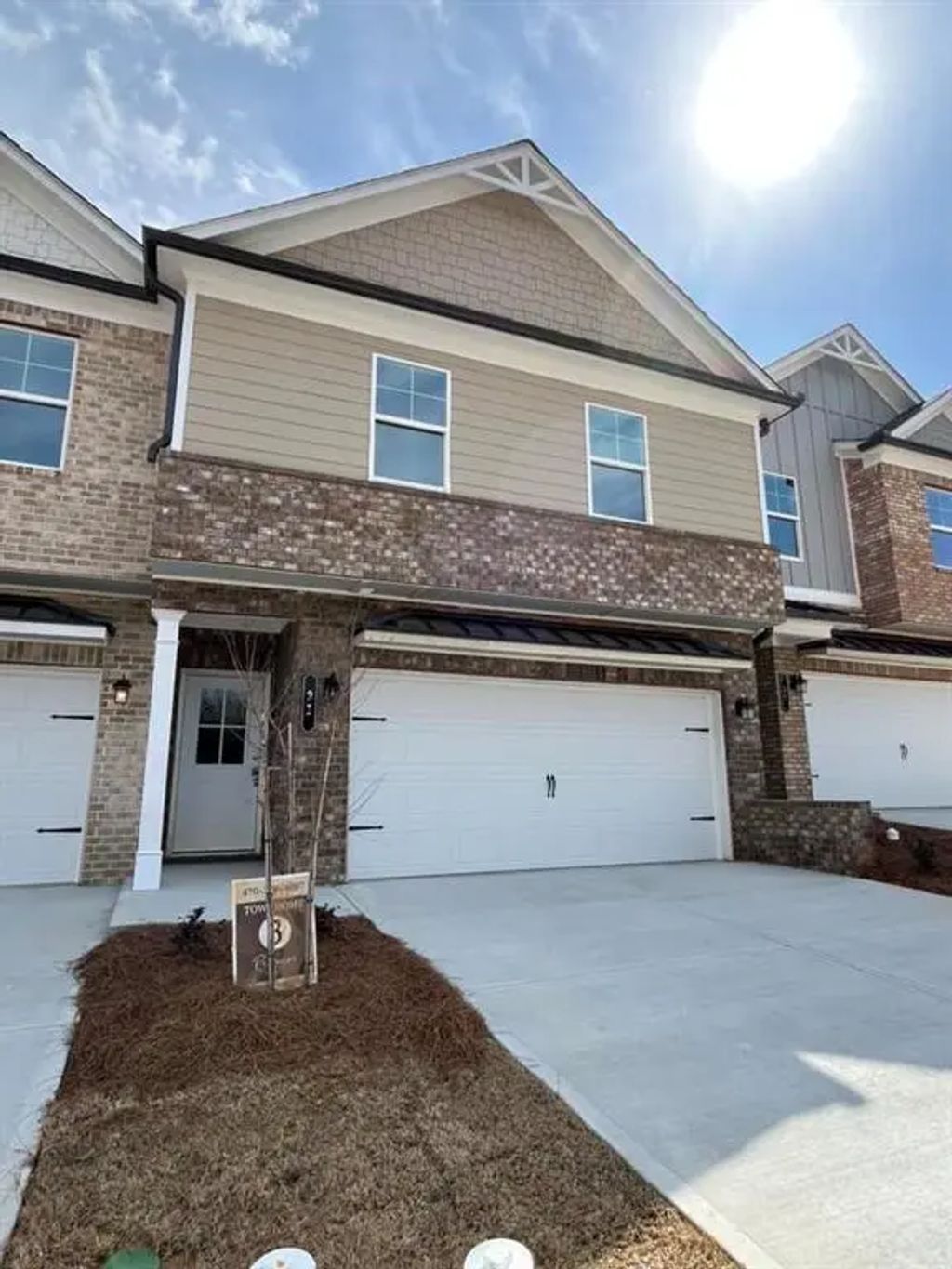 21 Creekside Commons Drive, Hoschton