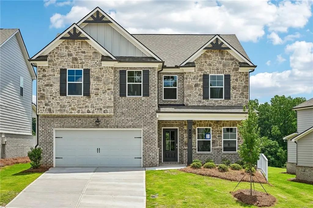 220 Fowler Farms Drive, Auburn