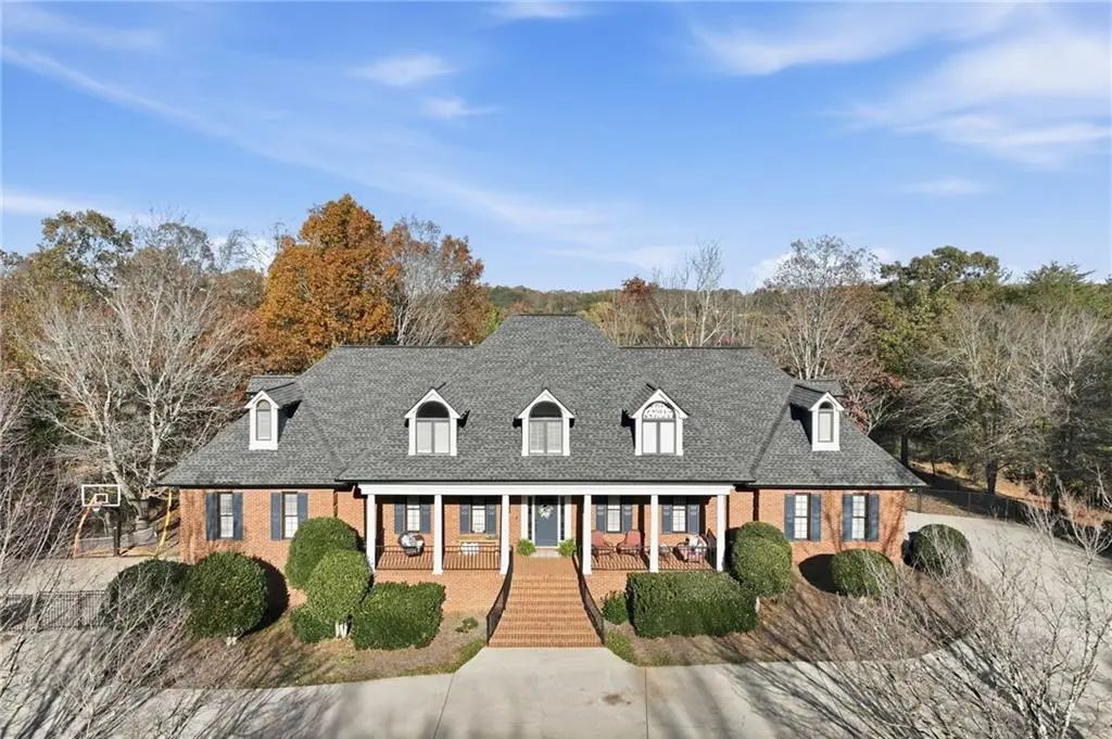 2650 Waters Edge Drive, Gainesville