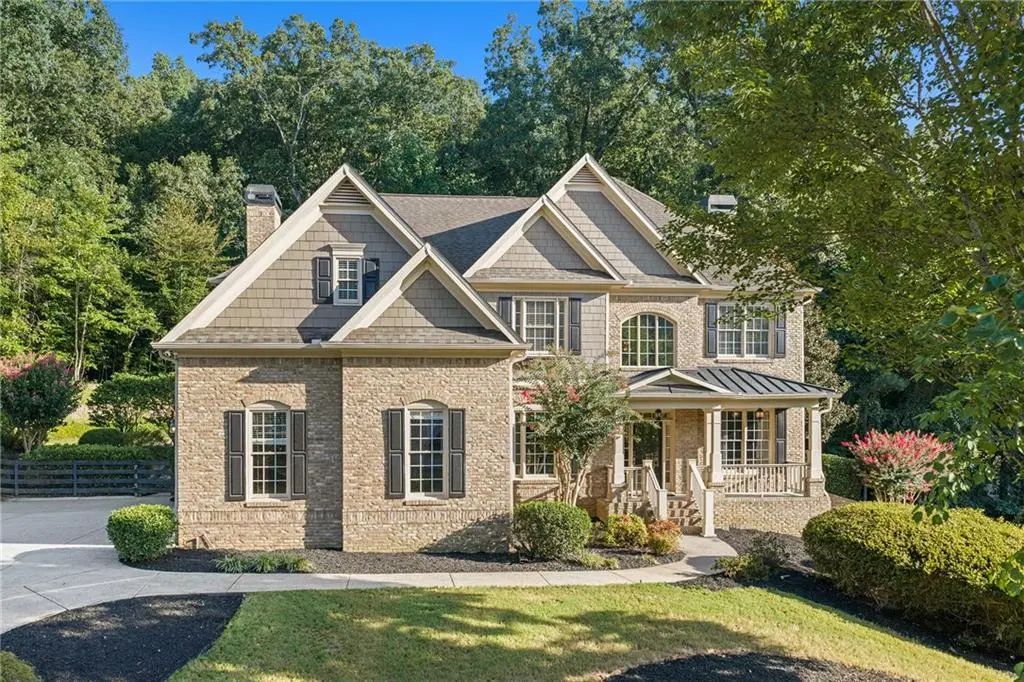 5070 Huntwood Way, Roswell