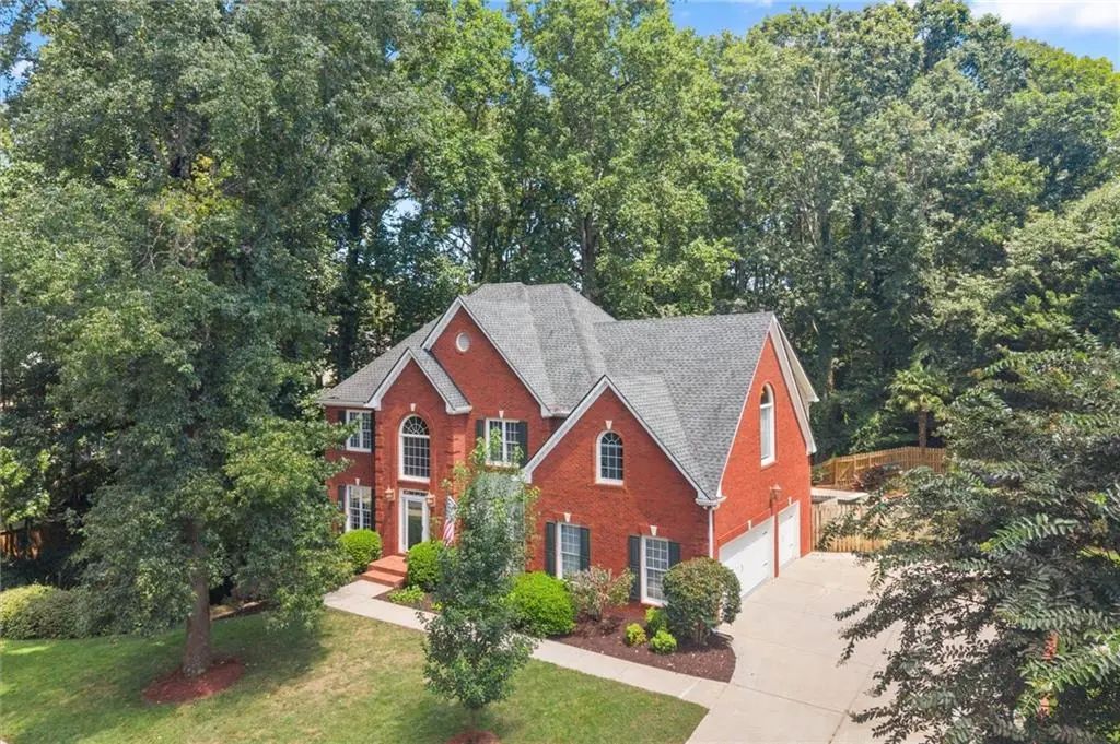 192 Brook Lane, Roswell