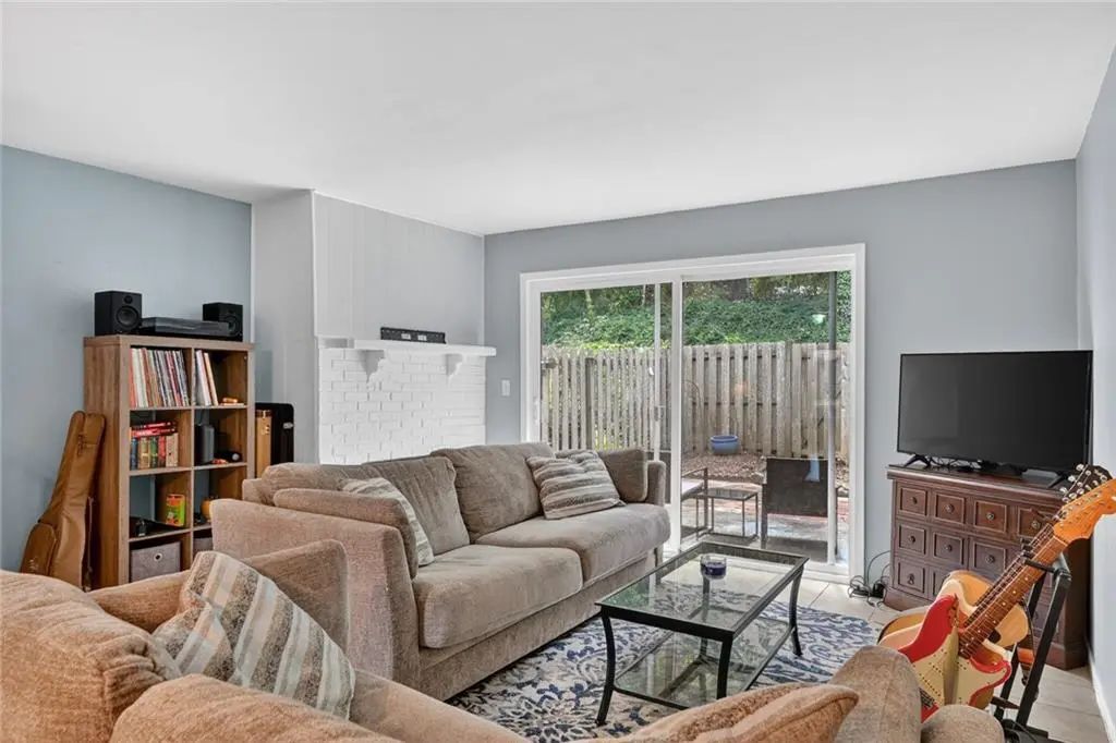 2551 Bradford Square Ne, Atlanta