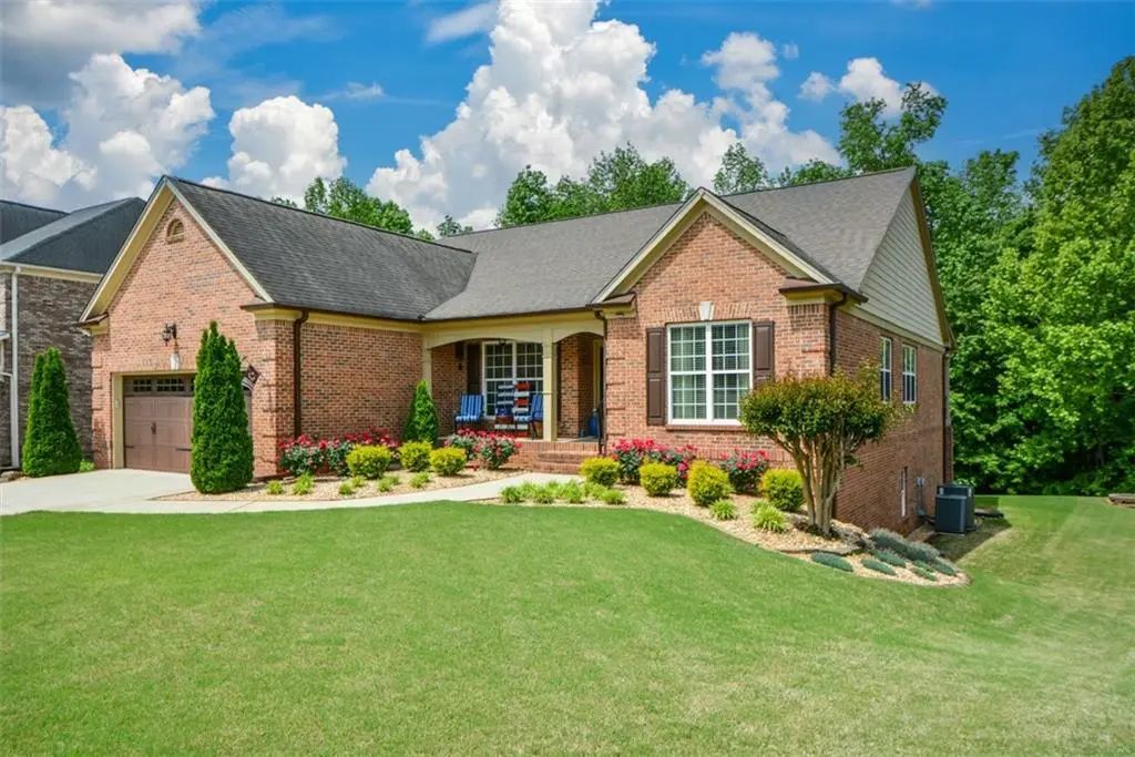 4332 Chesterfield Court, Buford