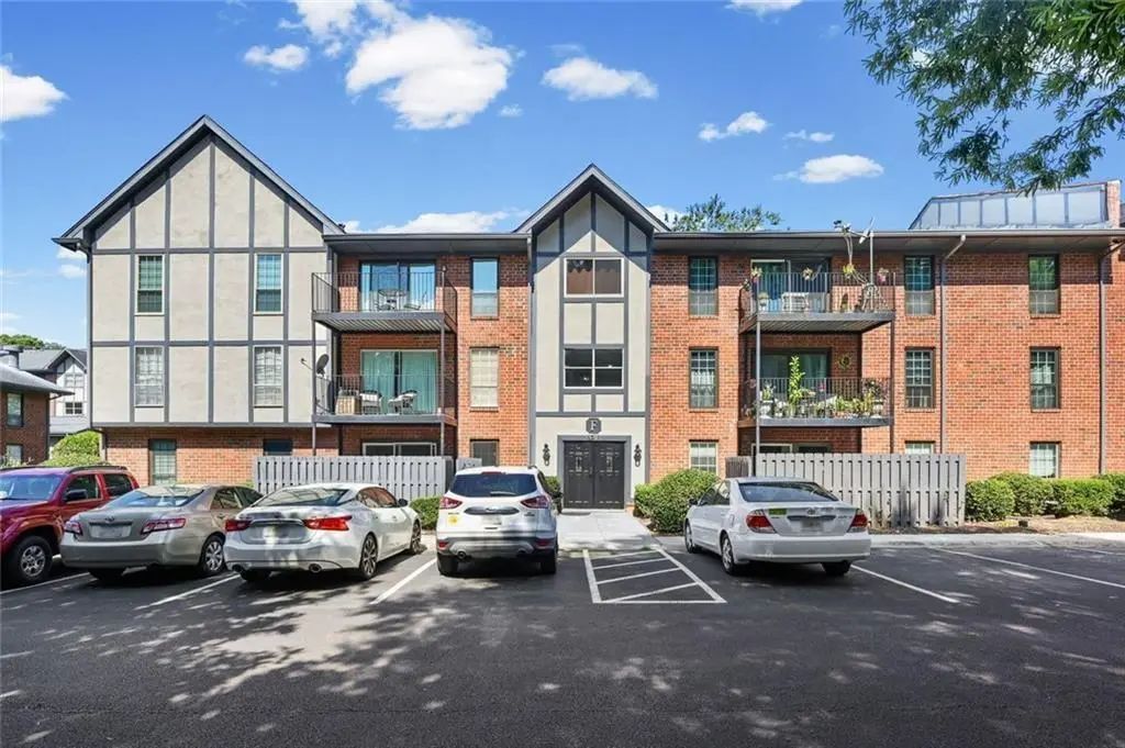 Unit F3 - 6851 Roswell Road, Sandy Springs