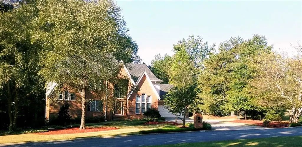 1341 Lakeshore Drive, Snellville