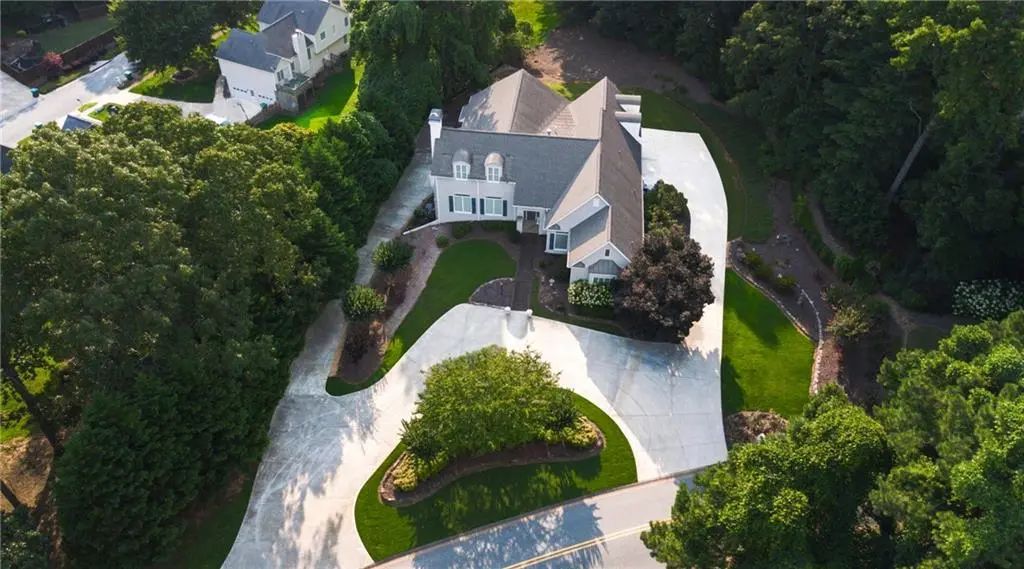 6015 Governors Walk Drive, Canton