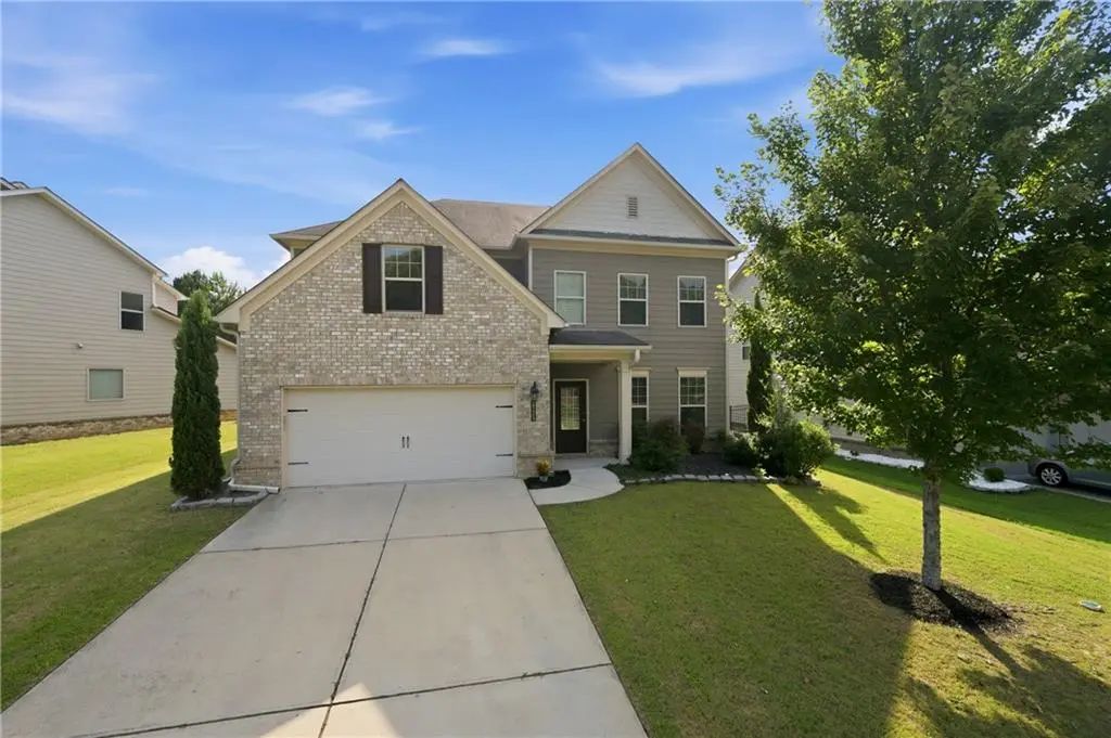 2228 Lakeview Bend Way, Buford