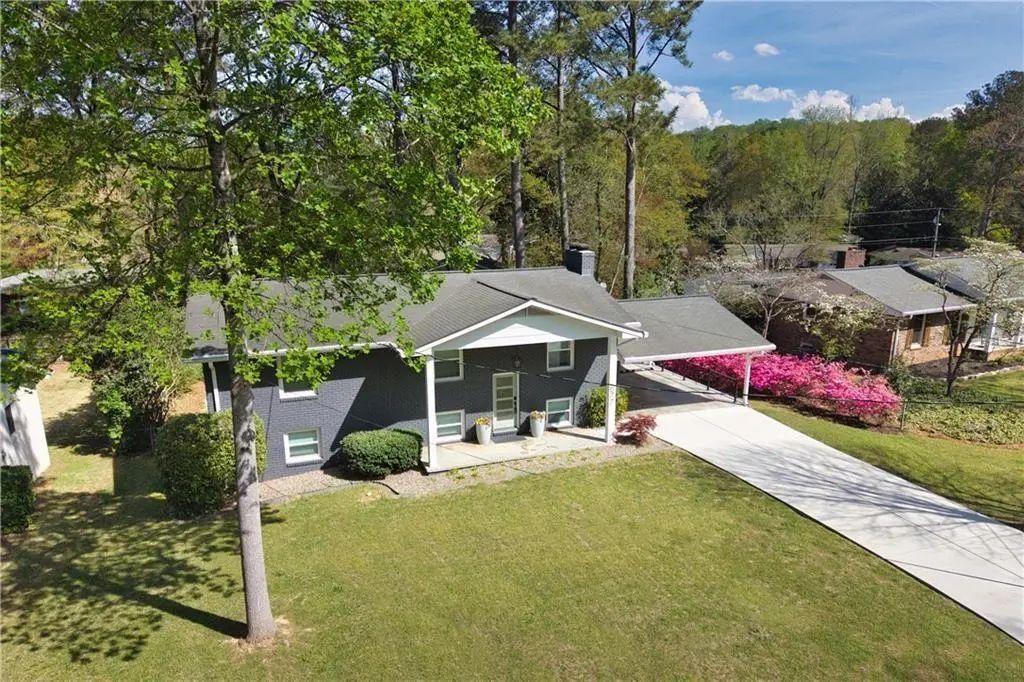 677 Hillandale Circle Sw, Marietta