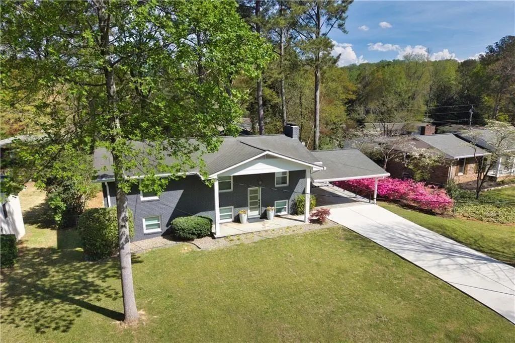 677 Hillandale Circle Sw, Marietta