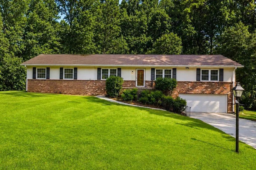 231 Suburban Drive, Kennesaw