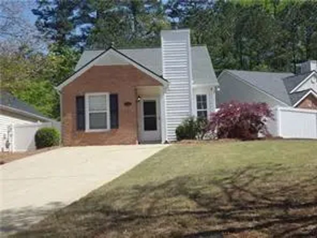 100 Kincade Court, Woodstock