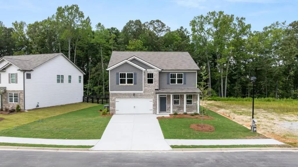310 Duckweed Drive, Villa Rica