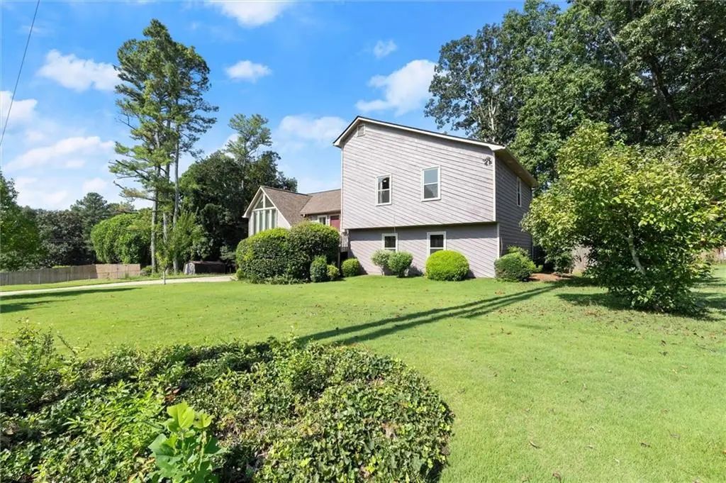2315 Saint James Court, Marietta