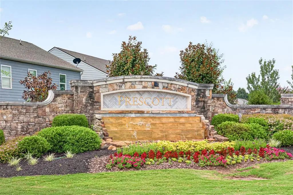 5480 Barberry Avenue, Oakwood