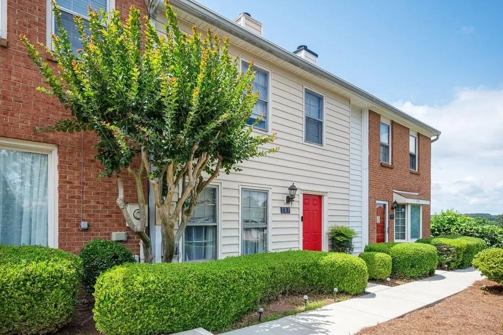 197 High Creek Drive, Roswell