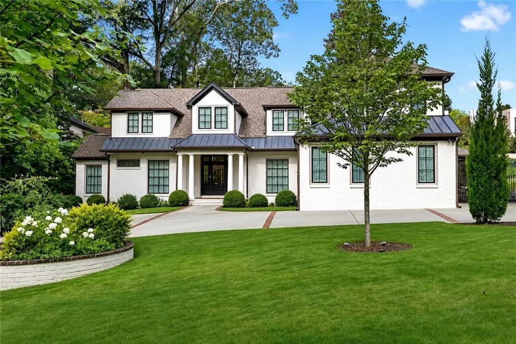 3230 W Andrews Dr, Atlanta