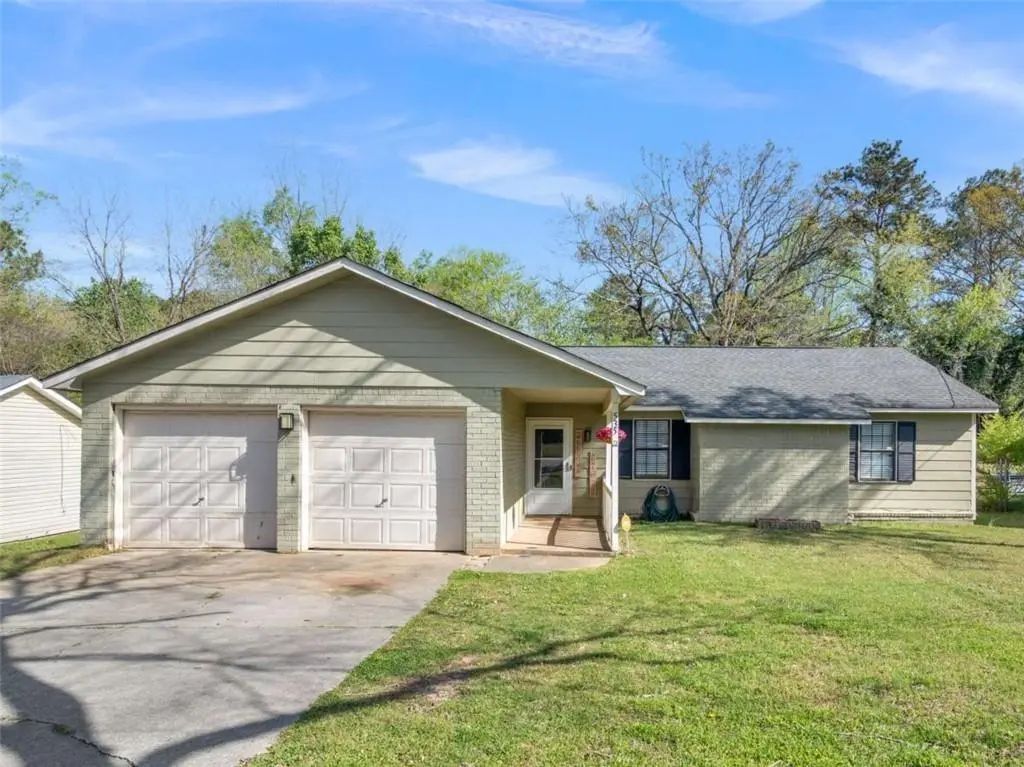 535 Oak Trace Court, Jonesboro