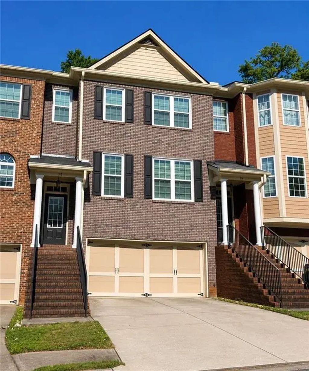 112 Village Lane, Villa Rica