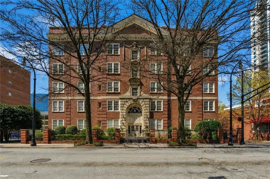 Unit 105 - 800 Peachtree Street Ne, Atlanta