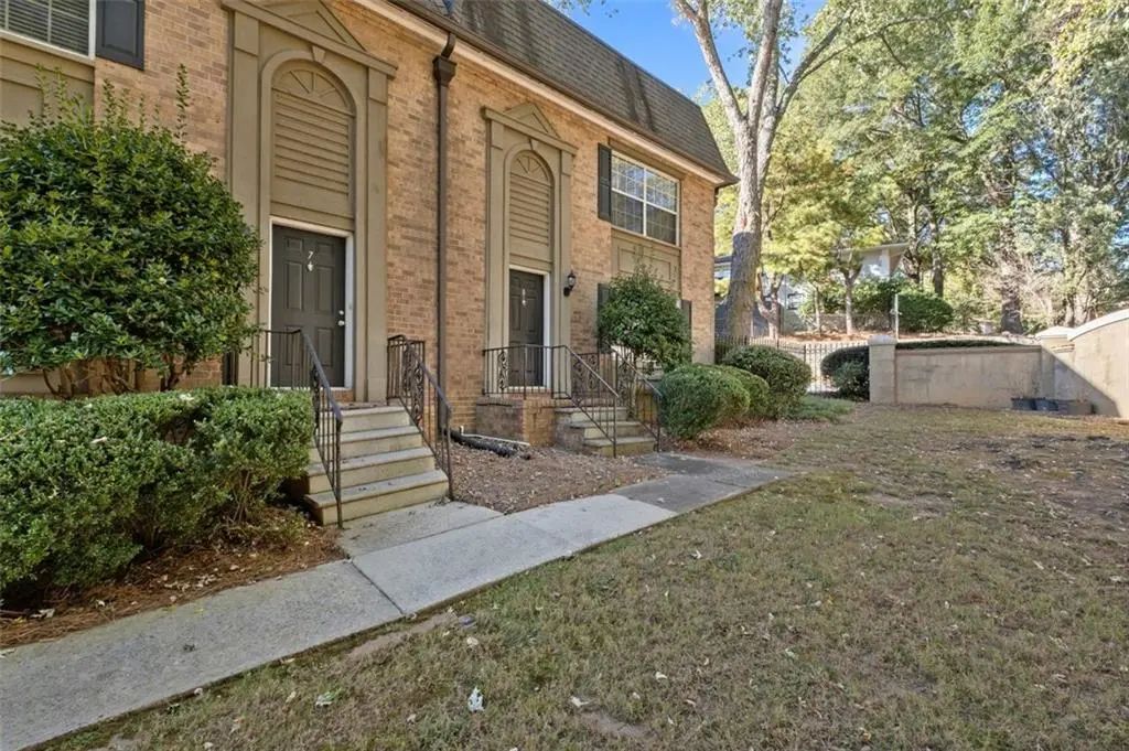 Unit A8 - 6980 Roswell Road, Atlanta