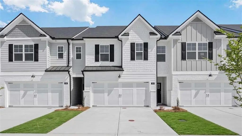 220 Sound Circle, Stockbridge