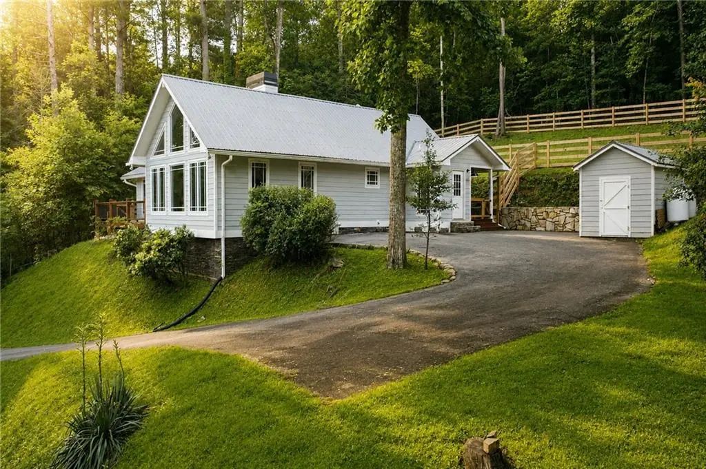 221 Reece Creek Road W, Blairsville
