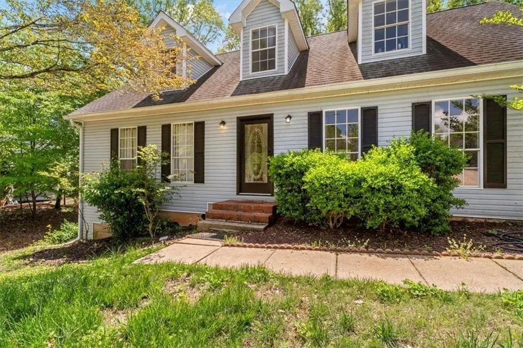 165 Colony Circle, Canton