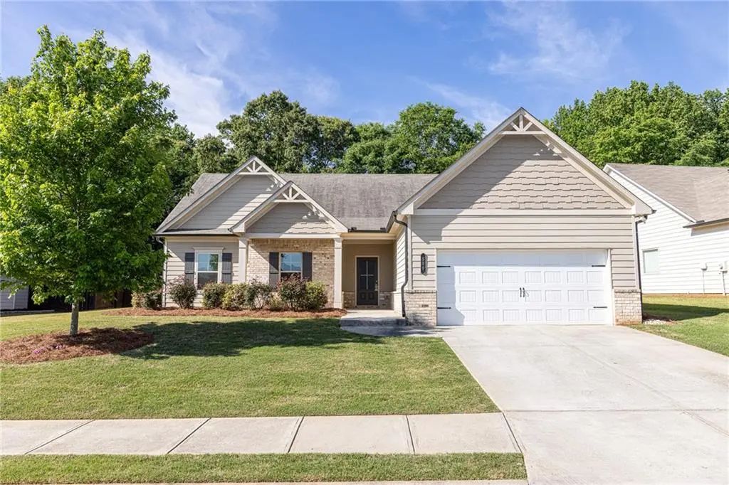 500 Brighton Park Circle, Hoschton