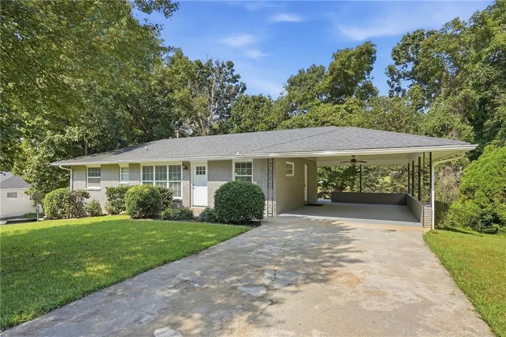 2329 Elmwood Circle Se, Atlanta