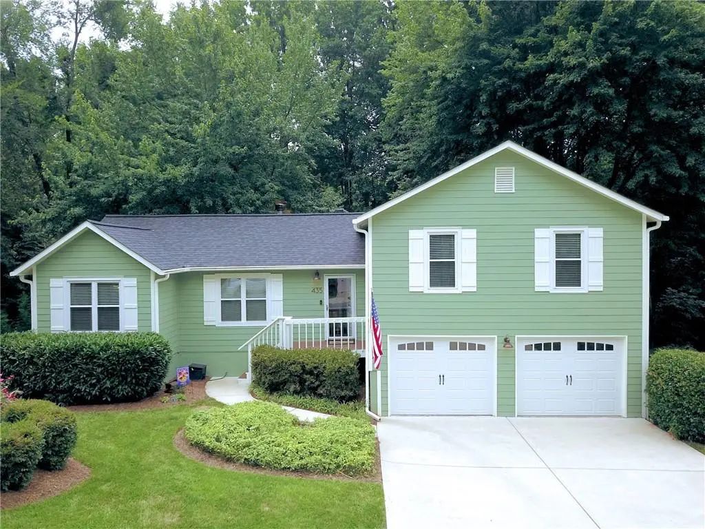 435 Tyson Circle, Roswell