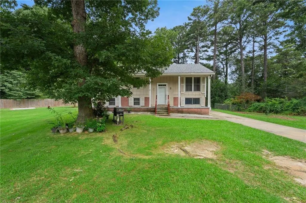 1140 Pineglen Drive, Riverdale