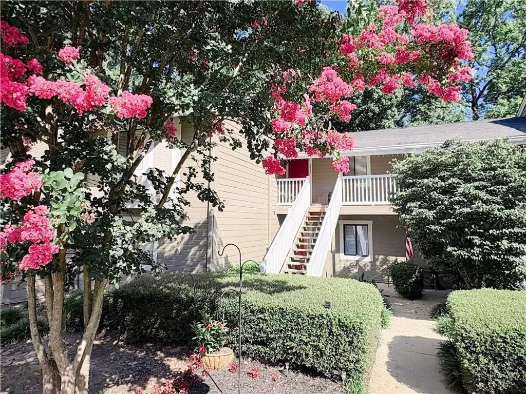 2937 Torreya Way, Marietta
