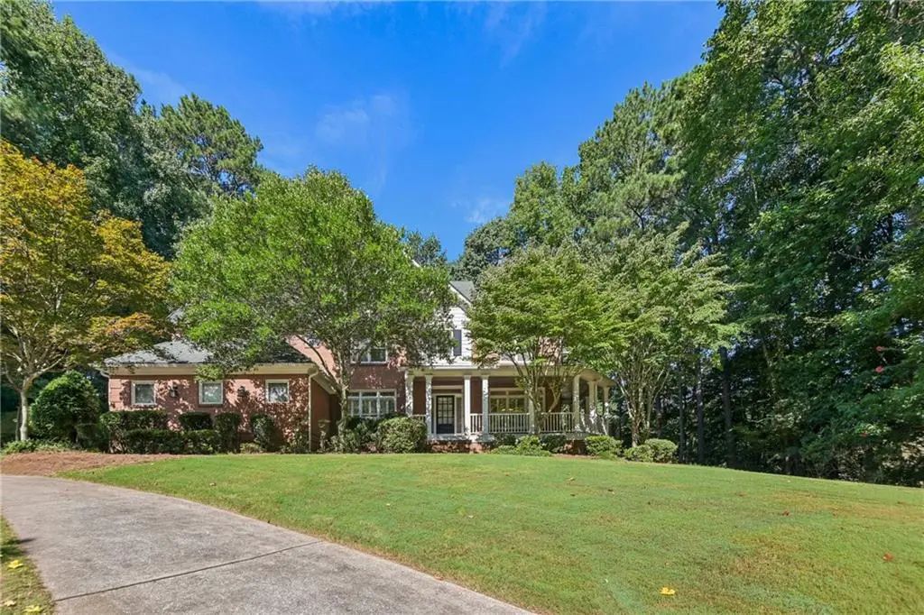 720 Barberry Drive, Milton