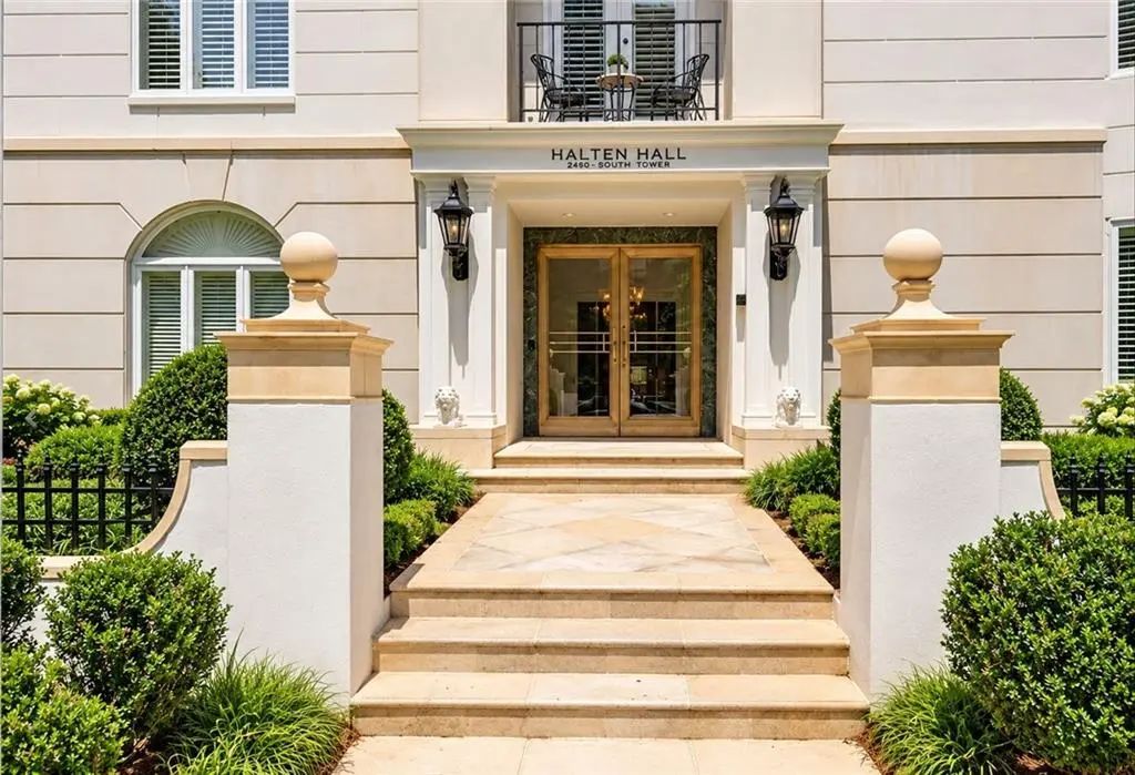 Unit 3 - 2960 S Pharr Court Nw, Atlanta