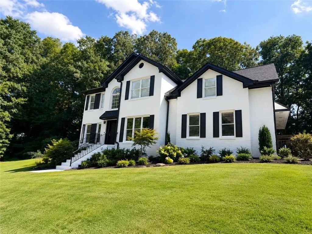 210 Pinehill Lane, Woodstock