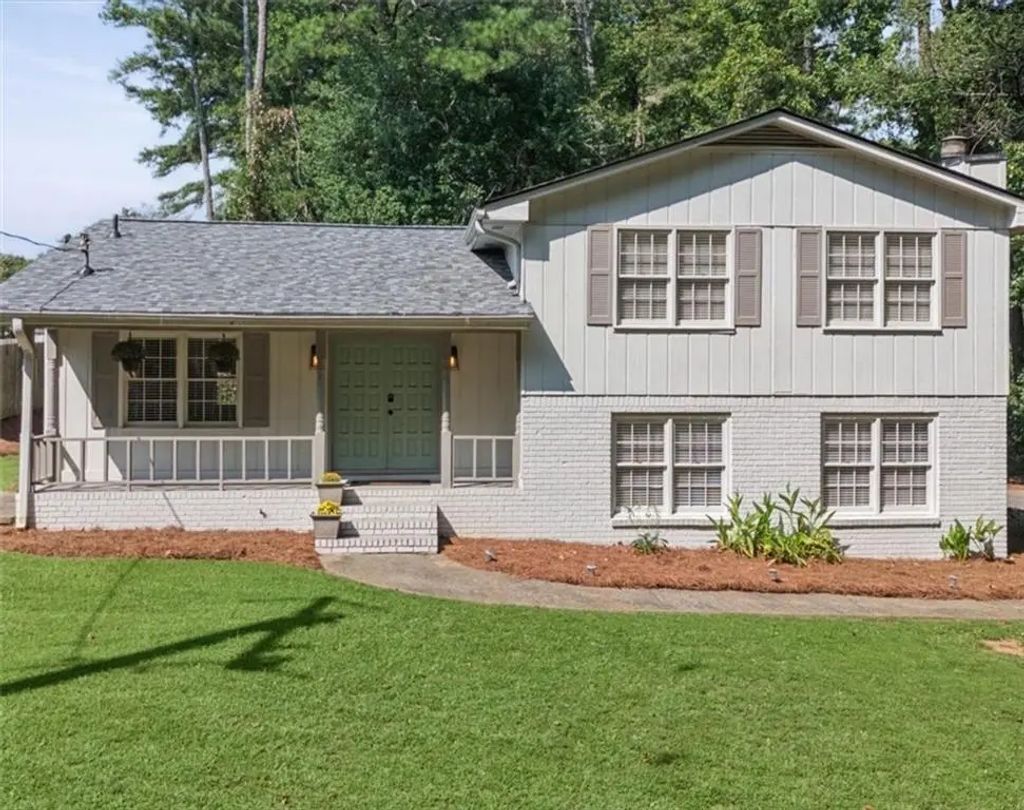 3167 Mountain Creek Lane Ne, Roswell
