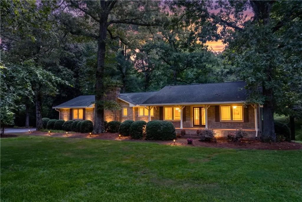 1131 Ednaville Road, Braselton