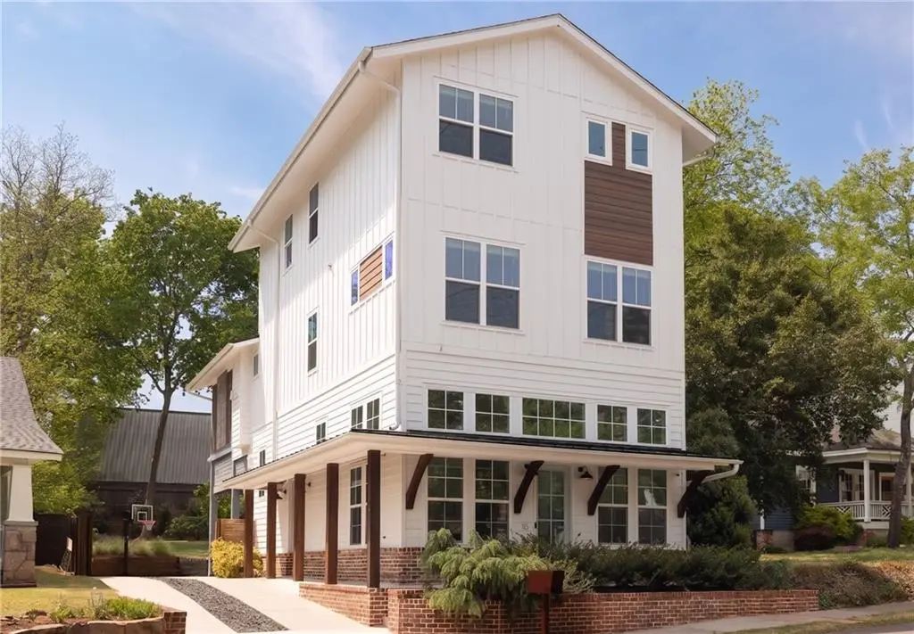 115 S Columbia Drive, Decatur