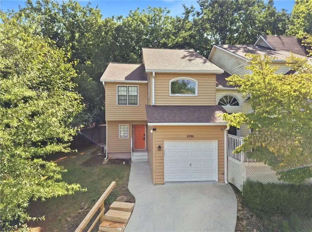 1730 Paddlewheel Drive Ne, Marietta