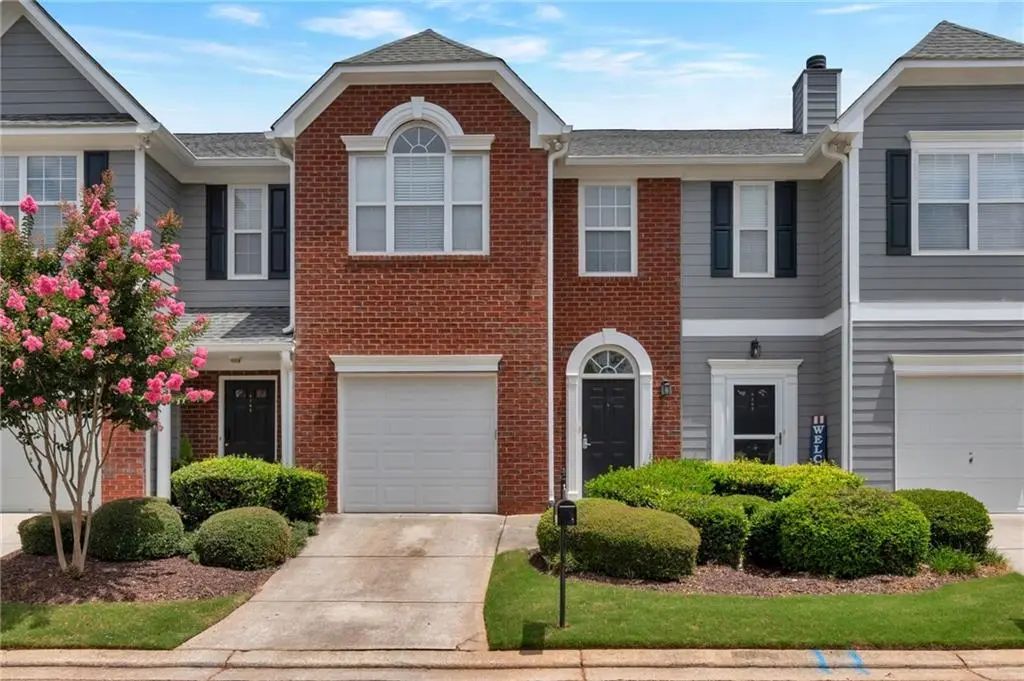6243 Shoreview Circle, Flowery Branch