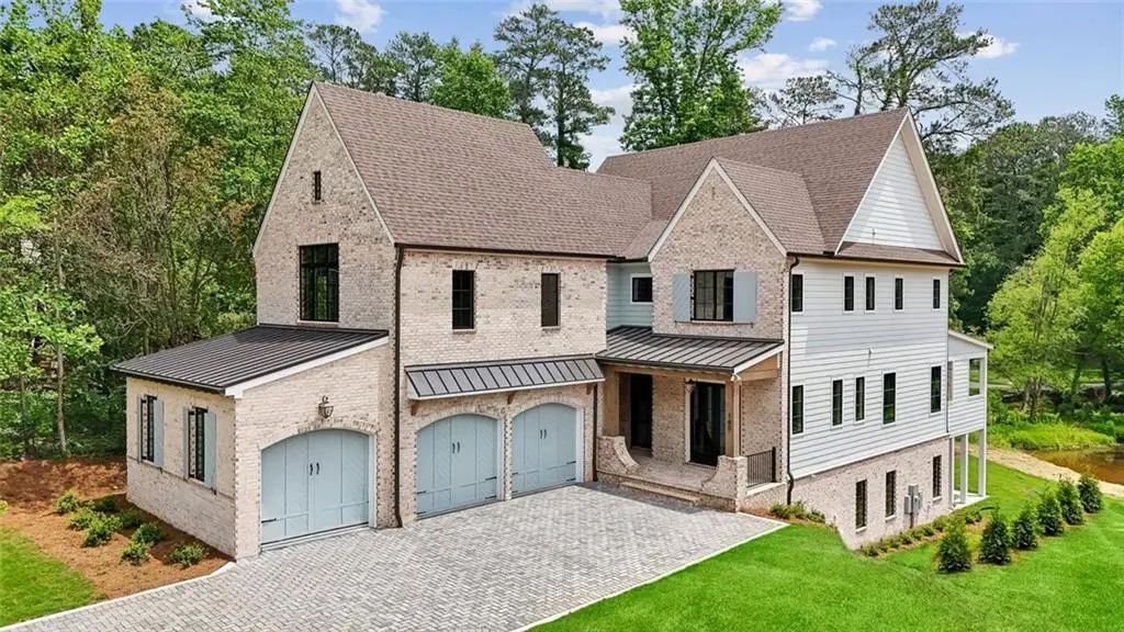 160 Lake Estates Drive, Roswell