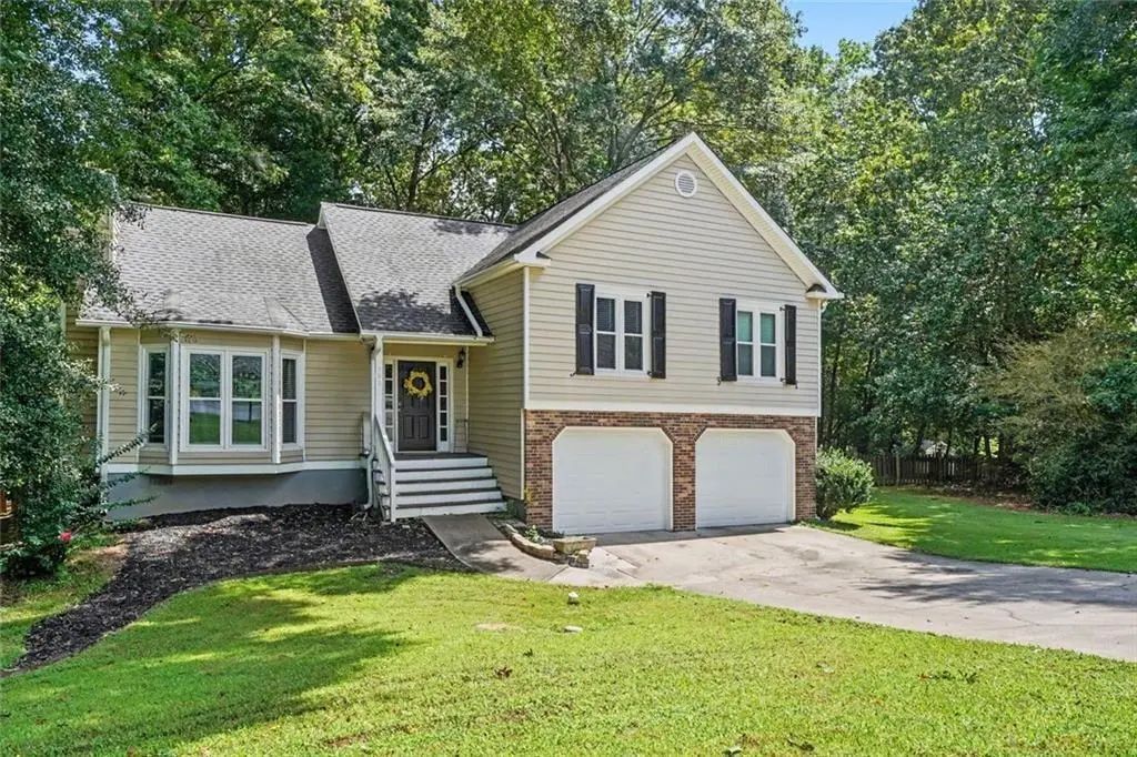 996 Miles Court, Powder Springs