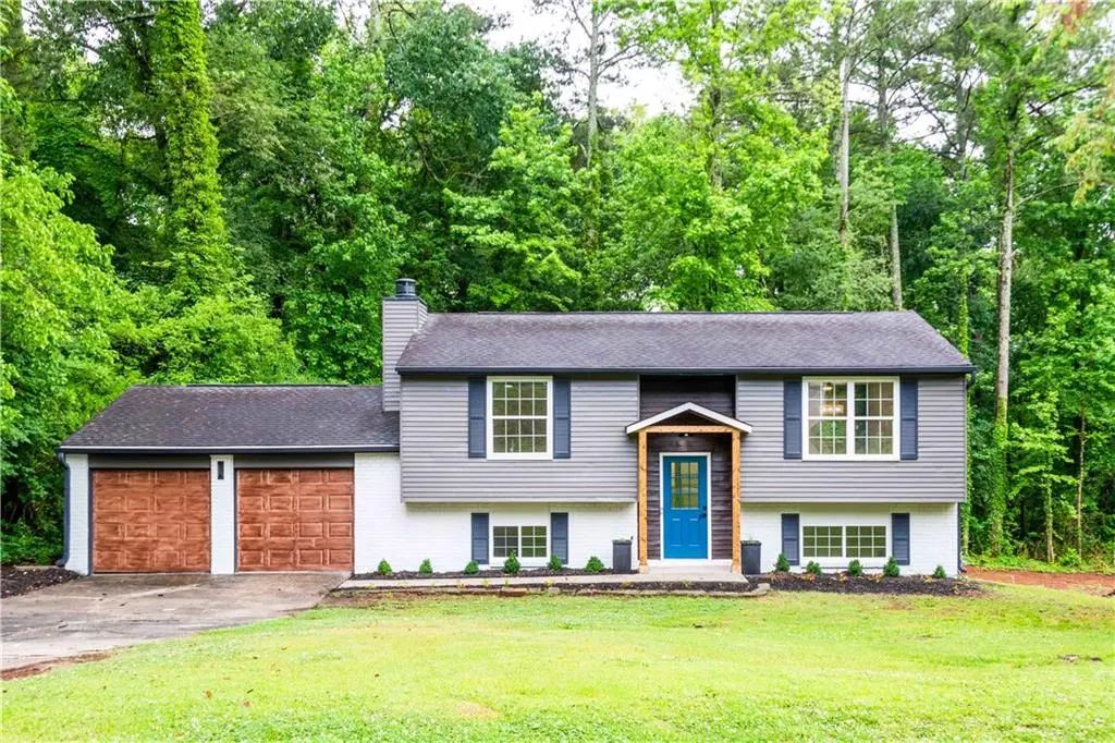 1949 N Landing Way, Marietta