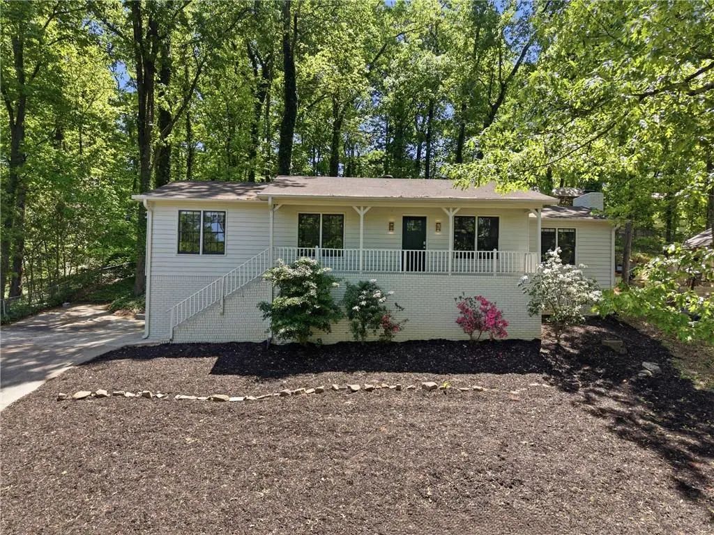 562 Hidden Hills Court, Marietta
