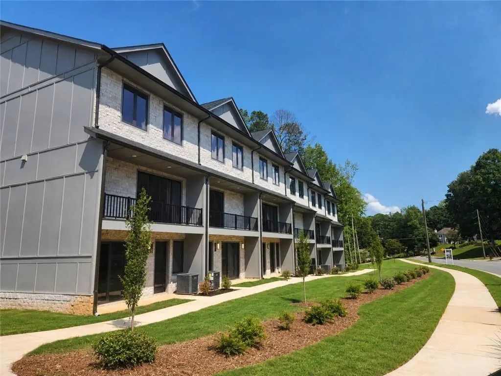 3567 Chelsea Falls Way, Suwanee