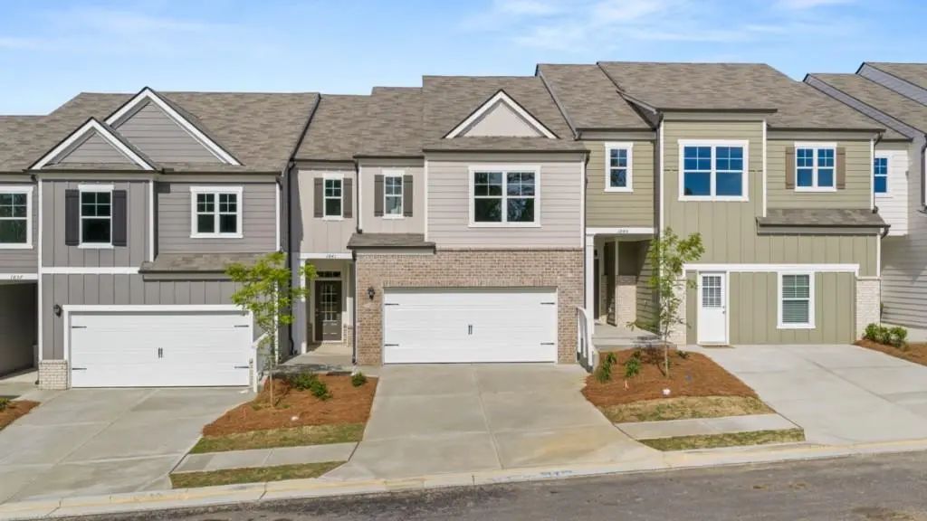 1841 Meadow Green Circle, Gainesville