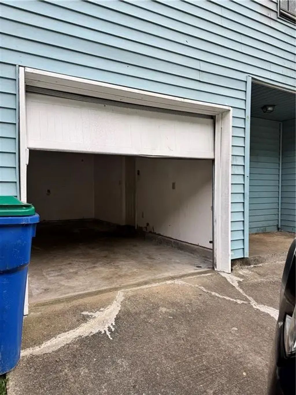 Unit 13d - 901 Pine Tree Trail, Atlanta