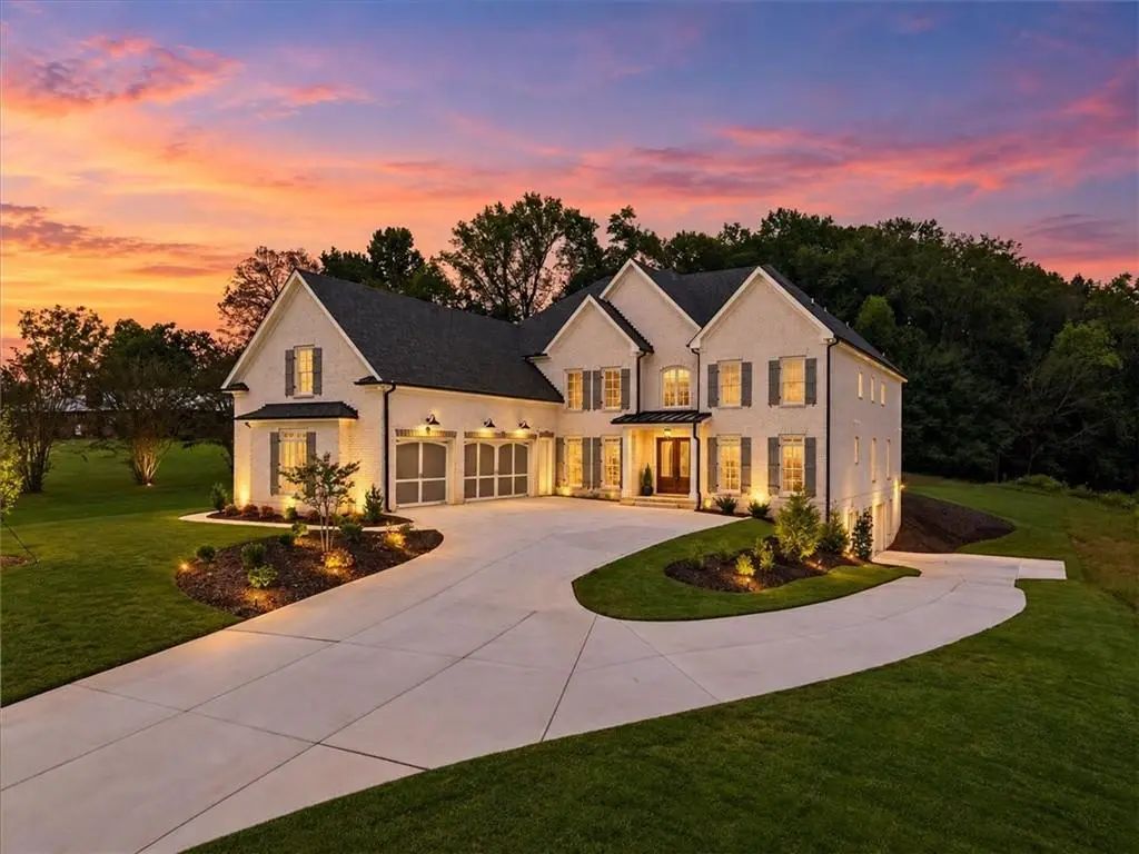 386 Haley Farm Road, Canton
