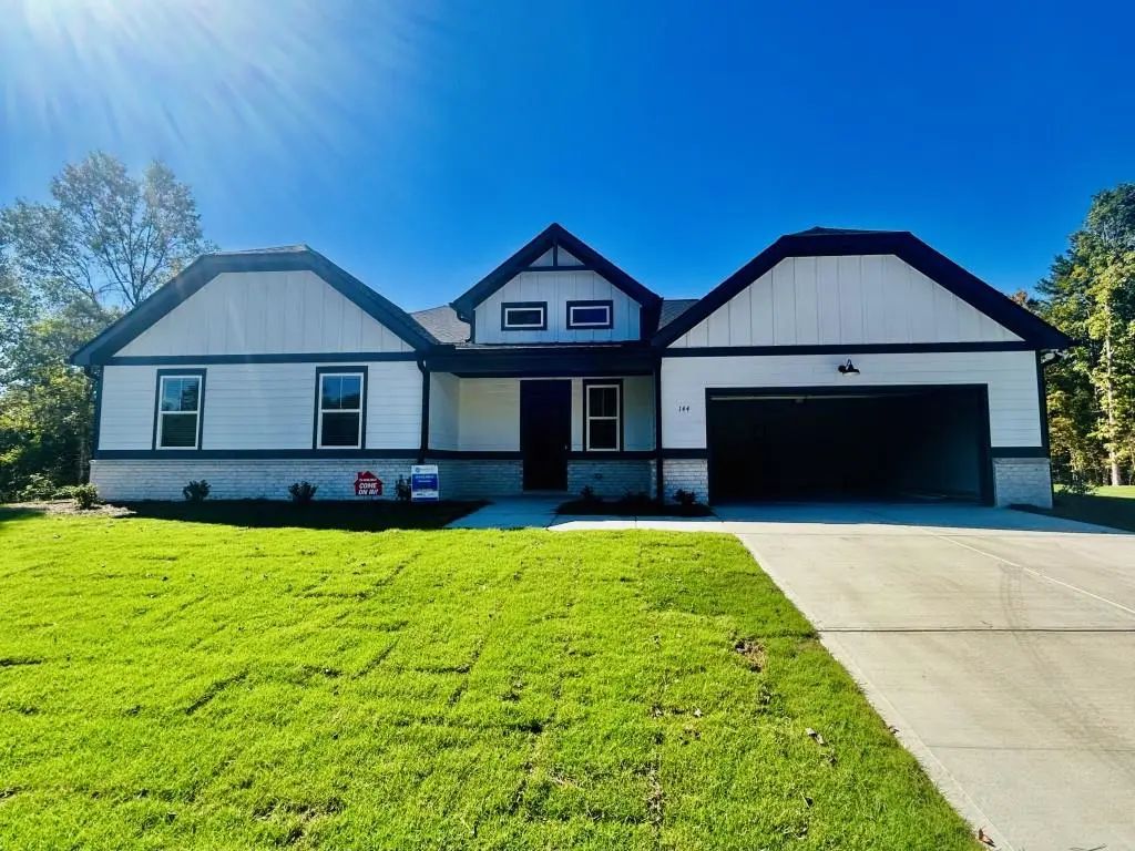 144 Eagles Crest Drive, Commerce