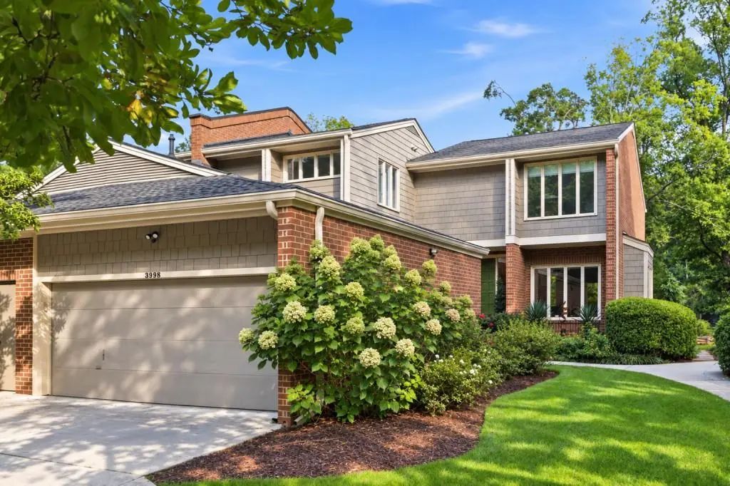 3998 Columns Drive, Marietta